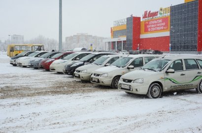 В Оренбурге выстраиваются очереди из электромобилей к единственной зарядной станции