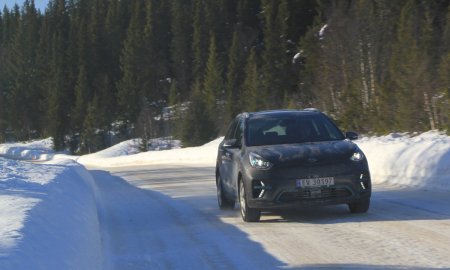 Niro EV зимой по снегу